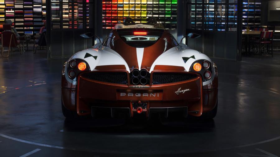  Pagani Huayra Lampo 2017 года  (фото 7 из 60)
